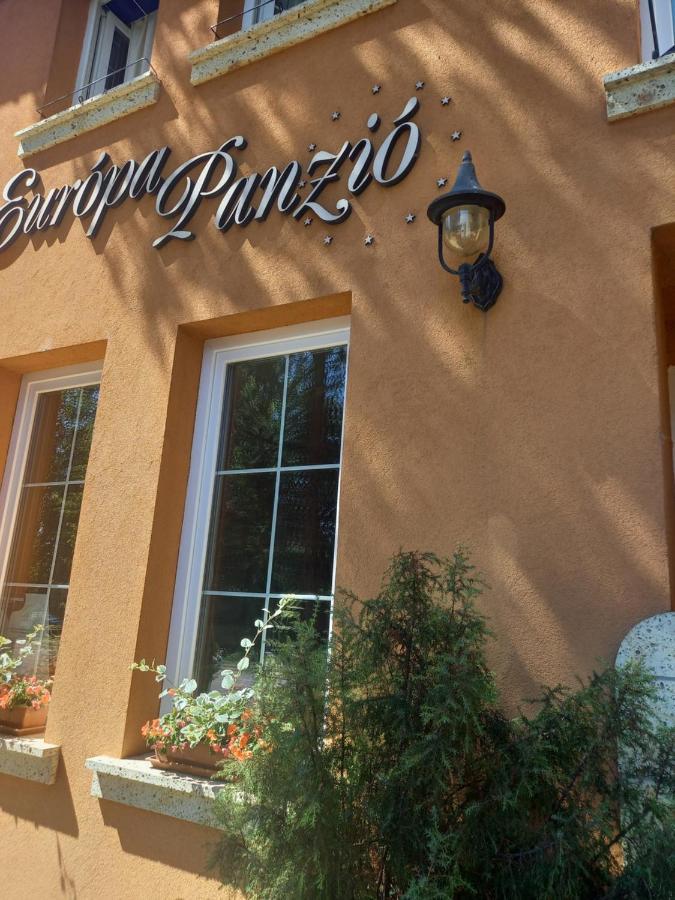 Europa Panzio Bed & Breakfast Eger Exterior photo